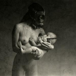 Stabat Mater 15-18, Donne in guerra Stabat Mater 15-18, Donne in guerra