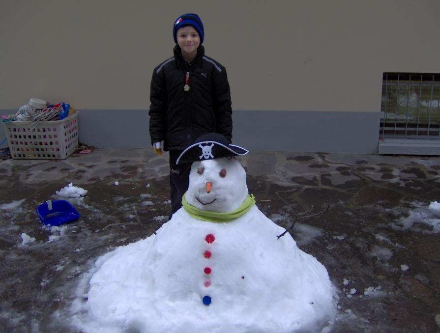 Il primo pupazzo di neve