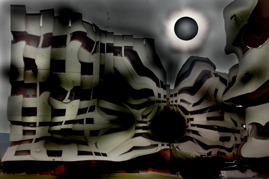 eclisse popolare a ROVERETO. citta' di cultura e Pace.