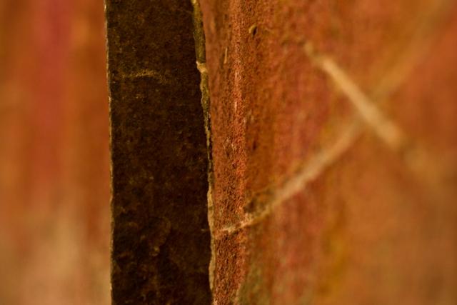 LA RUGGINE E LA LUCE