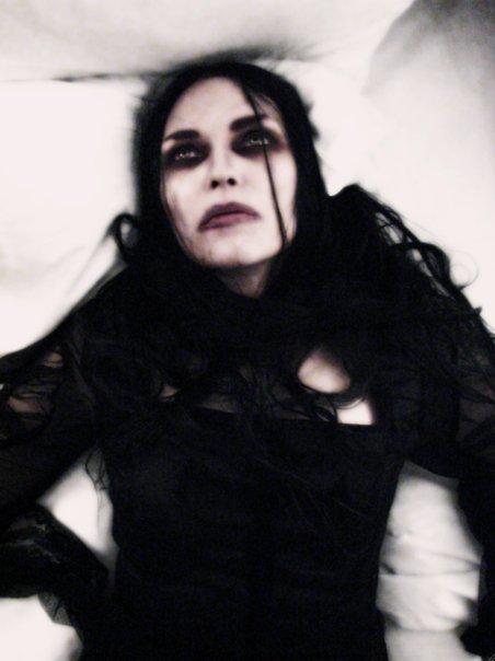 I MUST CORRECT MY MAKE UP