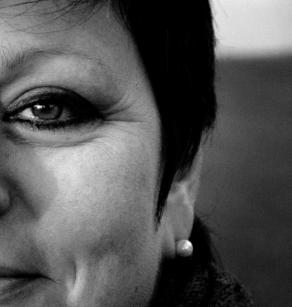 Gli amici ti guardano negli occhi