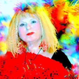 La Sibilla Regina di Gerusalemme che dimora presso il Museo del Vetro  spazio del faro di  Rosa Didonna 