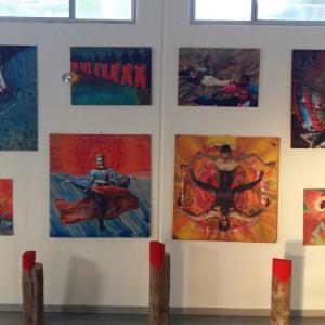 attacco semplicemente una fotografia sopra miei dipinti, una cosa semplice....banale, facendo questo però metto assieme due cose diverse, due anime diverse. attacco semplicemente una fotografia sopra miei dipinti, una cosa semplice....banale, facendo questo però metto assieme due cose diverse, due anime diverse.