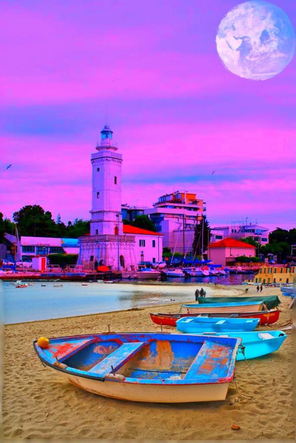 ...HO GETTATO UNA GOCCIA NELL'OCEANO, SMETTERÒ DI ESSERTI AMICA QUANDO LA RITROVERÒ...!!!  ***  TI V