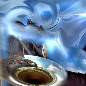 ad un tratto un riflesso mi ha riportato alla realta.