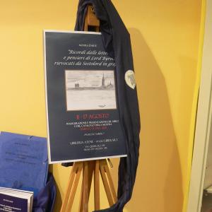 Ricordi dalle lettere e pensieri di Lord Byron rievocati da Sestolord in grafite