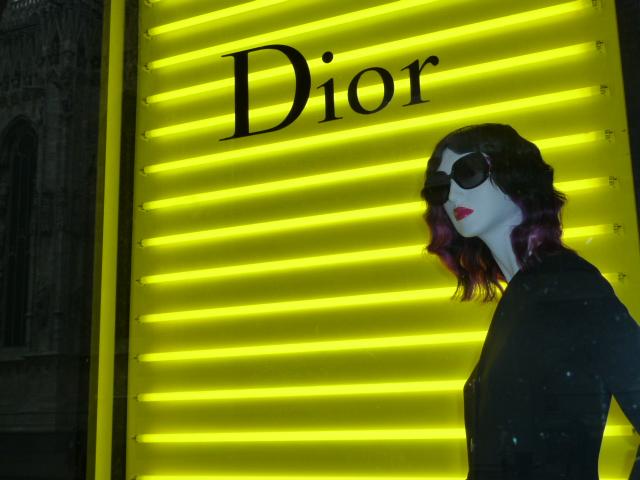 milano,la citta' della moda,la rinascente.