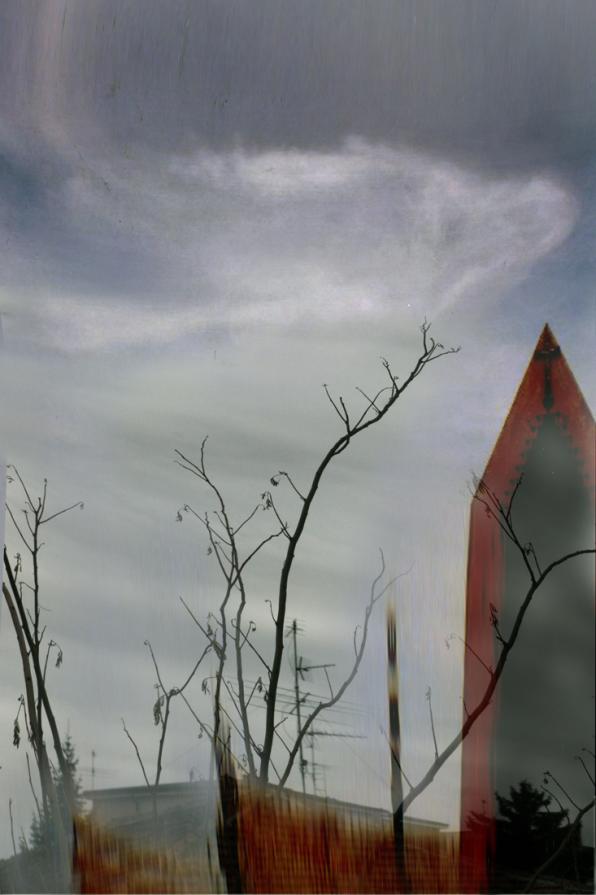 In viale Piave è apparsa la madonnina di Medjugorje.