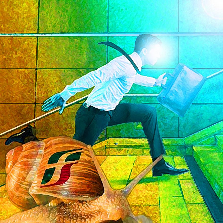 Prossima fermata/Next stop...ops, treno in ritardo ci scusiamo per il disagio...!!!