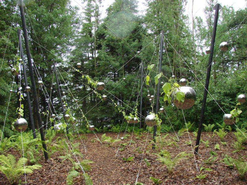 Réflexions suspendues