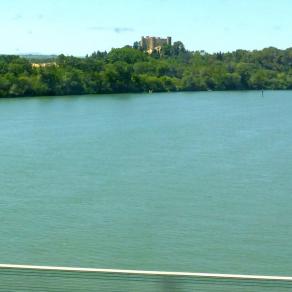 Pour passer le Rhône il faut être à deux...