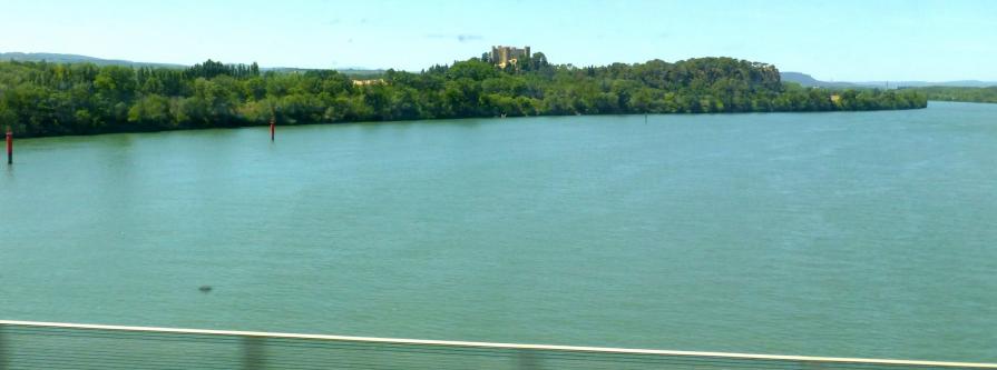 Pour passer le Rhône il faut être à deux...