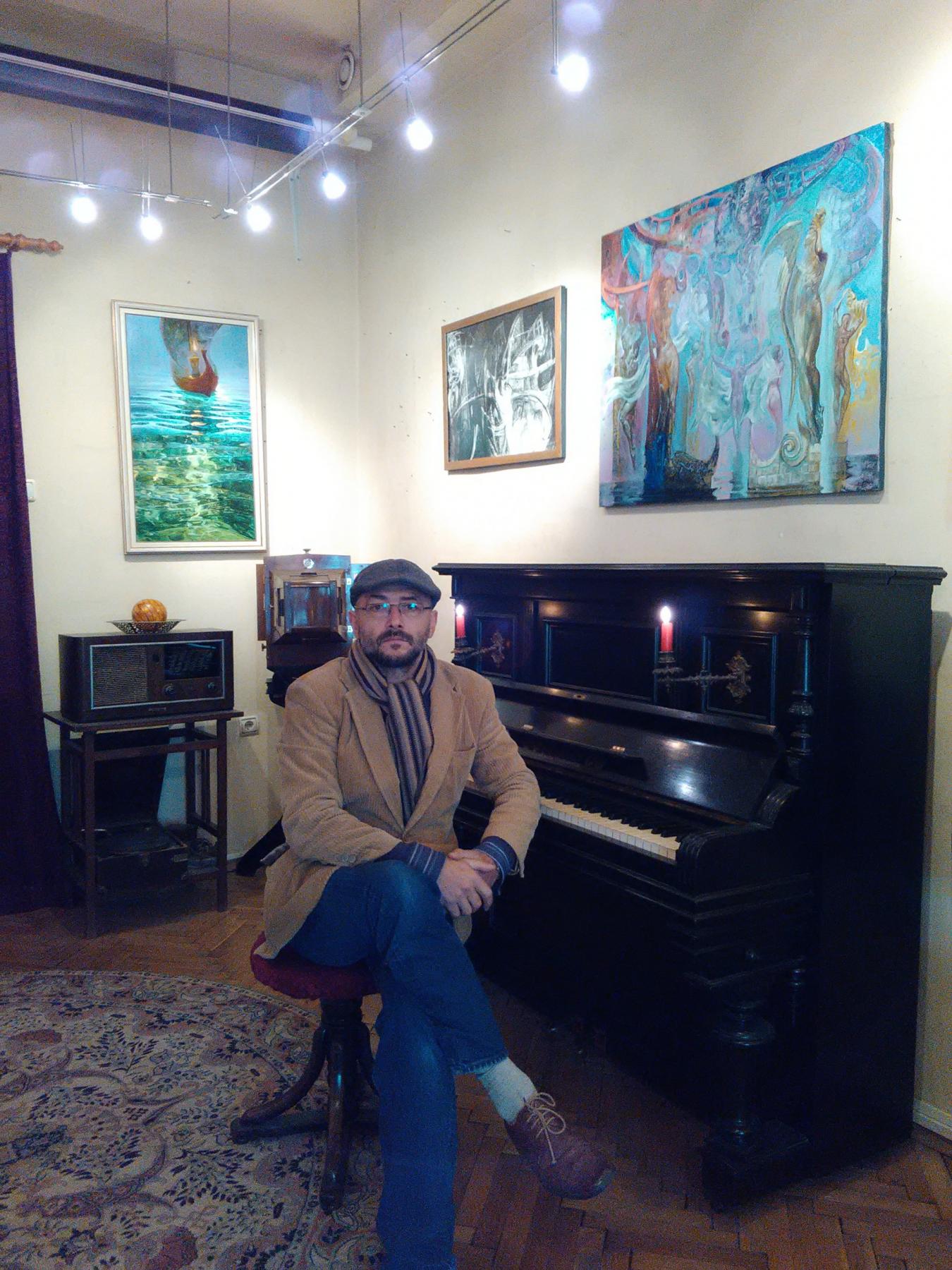  Solo Exhibition "November in Old Varna"