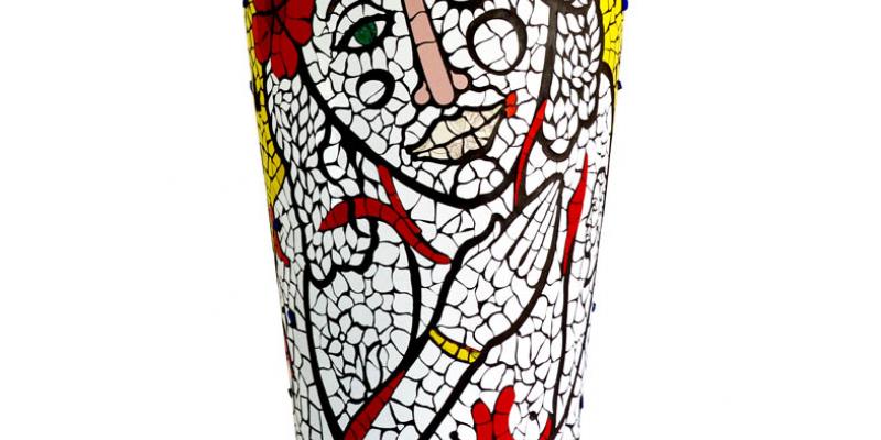 Embrasser à jamais. Collaboration with VONDOM Embrasser à jamais. Collaboration with VONDOM