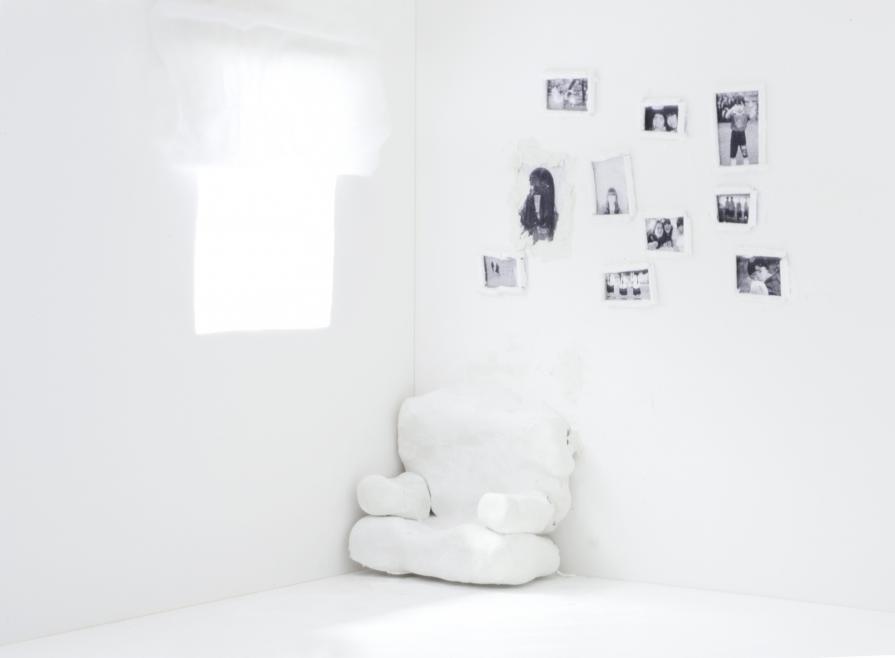 Living Room (The Uncanny (Das Unheimliche) series) Living Room (The Uncanny (Das Unheimliche) series)