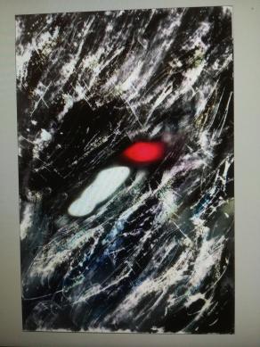 Ecco mi chiama la sua anima inprigionata. Vuole che la lasci andar via. 