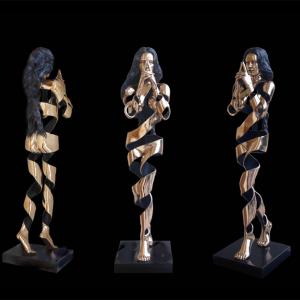 Le opere di Roberto Piaia “volano” a New York |  Statue e dipinti nella grande mela 