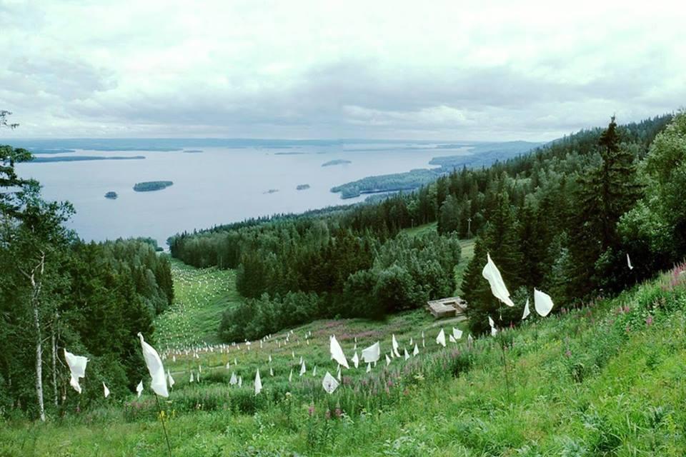 "Il posto dell'estetica e dell'impegno sociale nell'arte contemporanea: #1 Arte ambientale e architettura a confronto "Il posto dell'estetica e dell'impegno sociale nell'arte contemporanea: #1 Arte ambientale e architettura a confronto