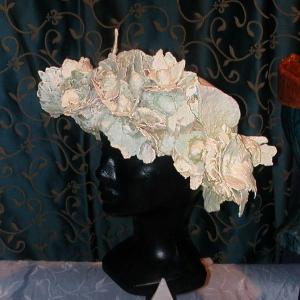 La materia prende forma e teoria del metamorfismo cromatico La materia prende forma e teoria del metamorfismo cromatico